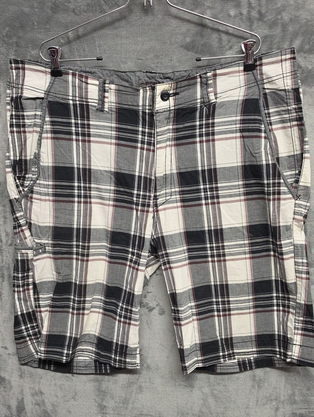 Buckle Men's Black, White & Gray Plaid Cargo Shorts